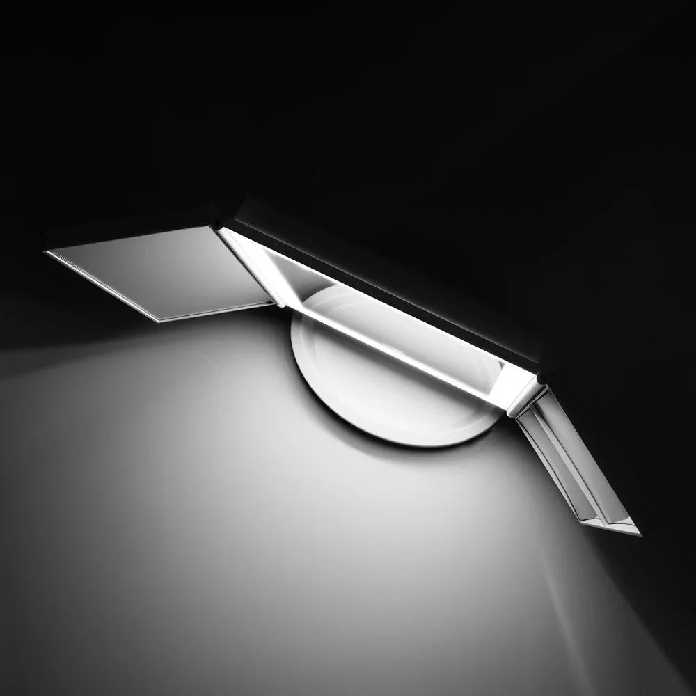 Fancii Trifold Lighted Vanity Mirror - Brand New